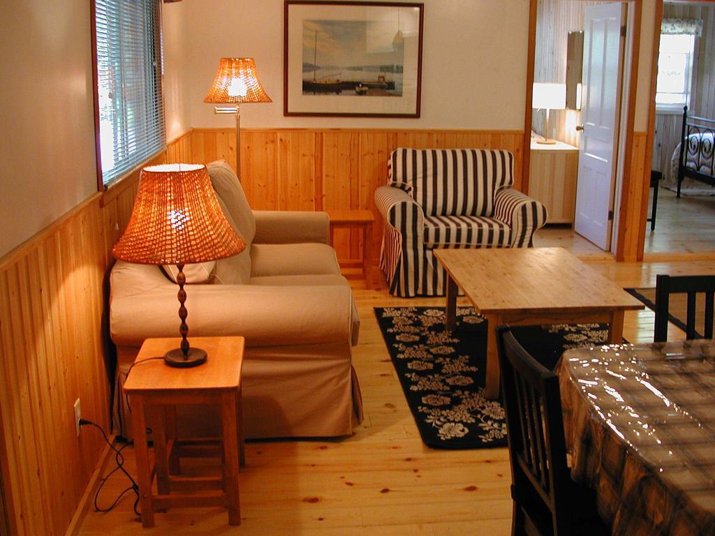 Birch Cliff Lodge On Baptiste Lake Highland Grove Номер фото