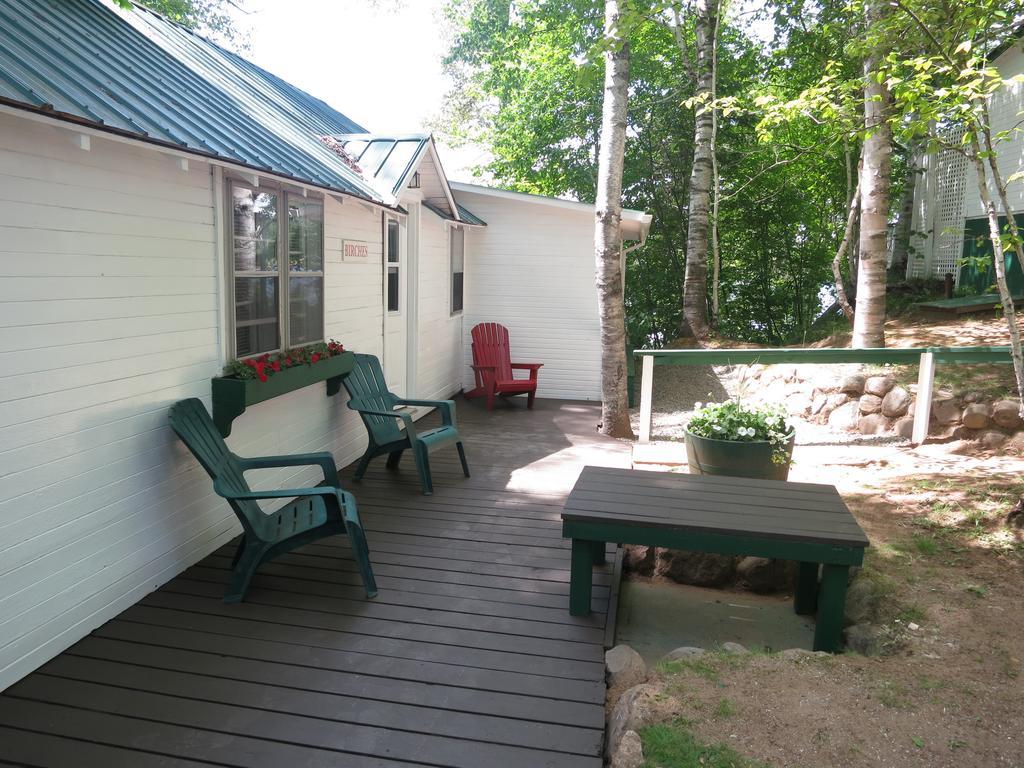 Birch Cliff Lodge On Baptiste Lake Highland Grove Экстерьер фото