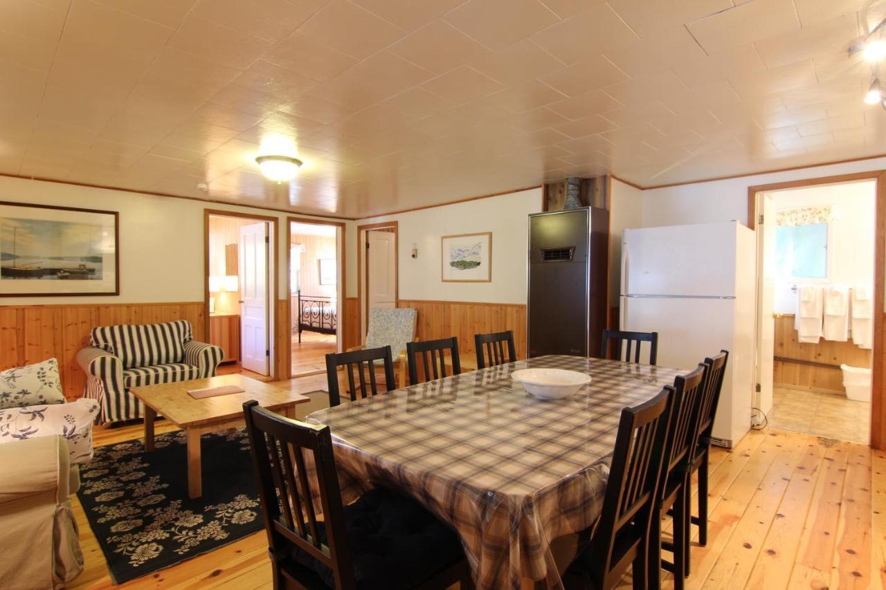 Birch Cliff Lodge On Baptiste Lake Highland Grove Экстерьер фото