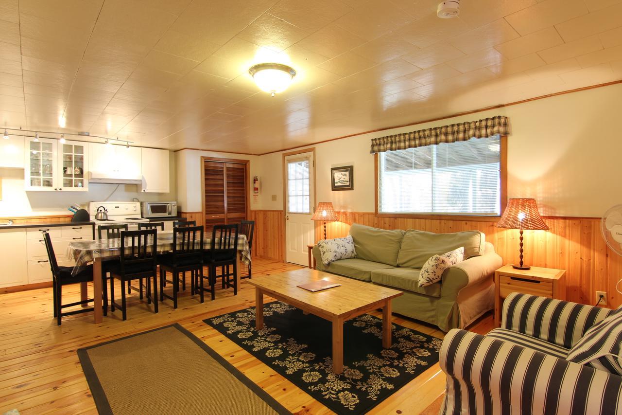 Birch Cliff Lodge On Baptiste Lake Highland Grove Экстерьер фото